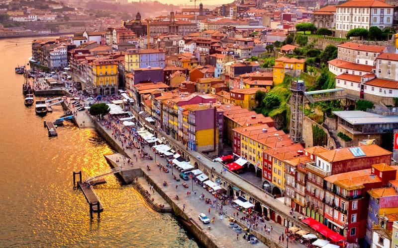 葡萄牙移民多久拿永居？