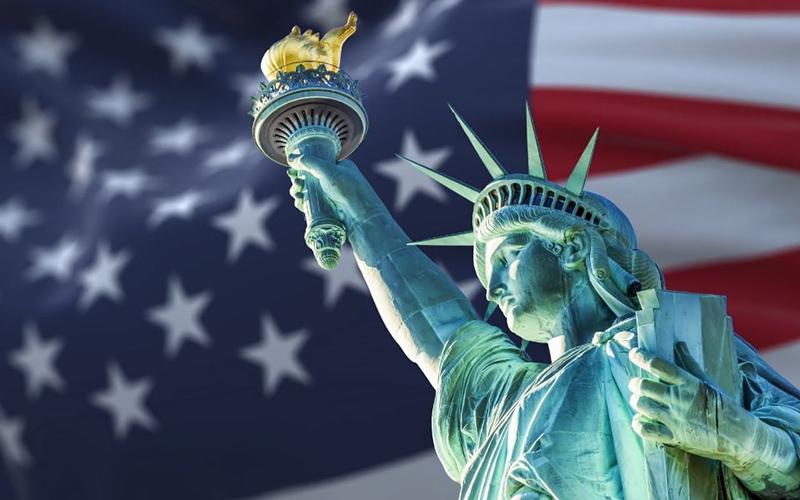 美國移民局會不會查稅？移民申請中的稅務(wù)問題全面解析