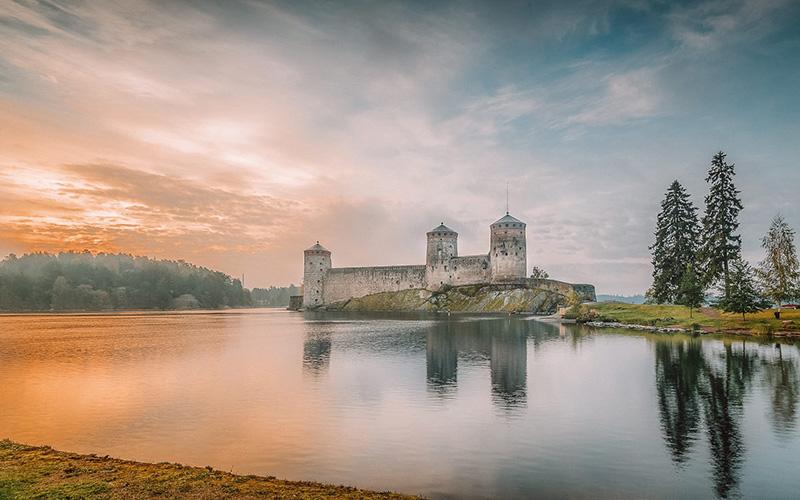 深圳提名移民咨詢公司有幾家？了解當(dāng)?shù)匾泼穹?wù)市場(chǎng)