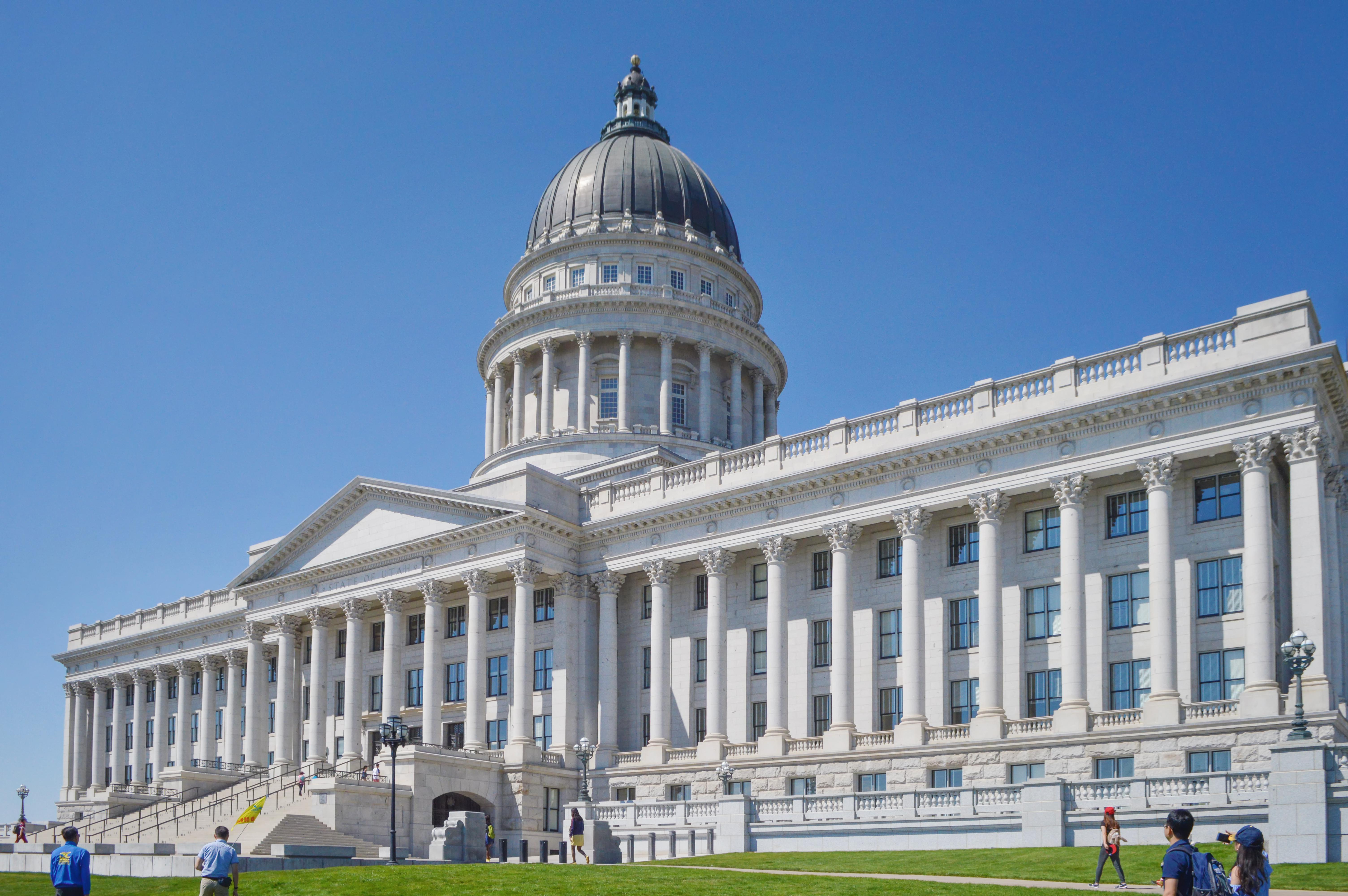 美國(guó)政府停擺，移民局多數(shù)業(yè)務(wù)照常，勞工部停工